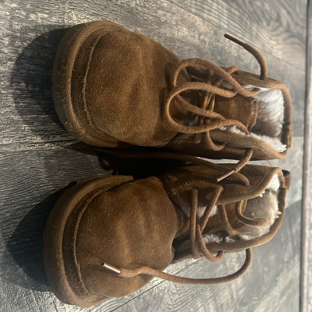 Big kids size 4 Ugg boots